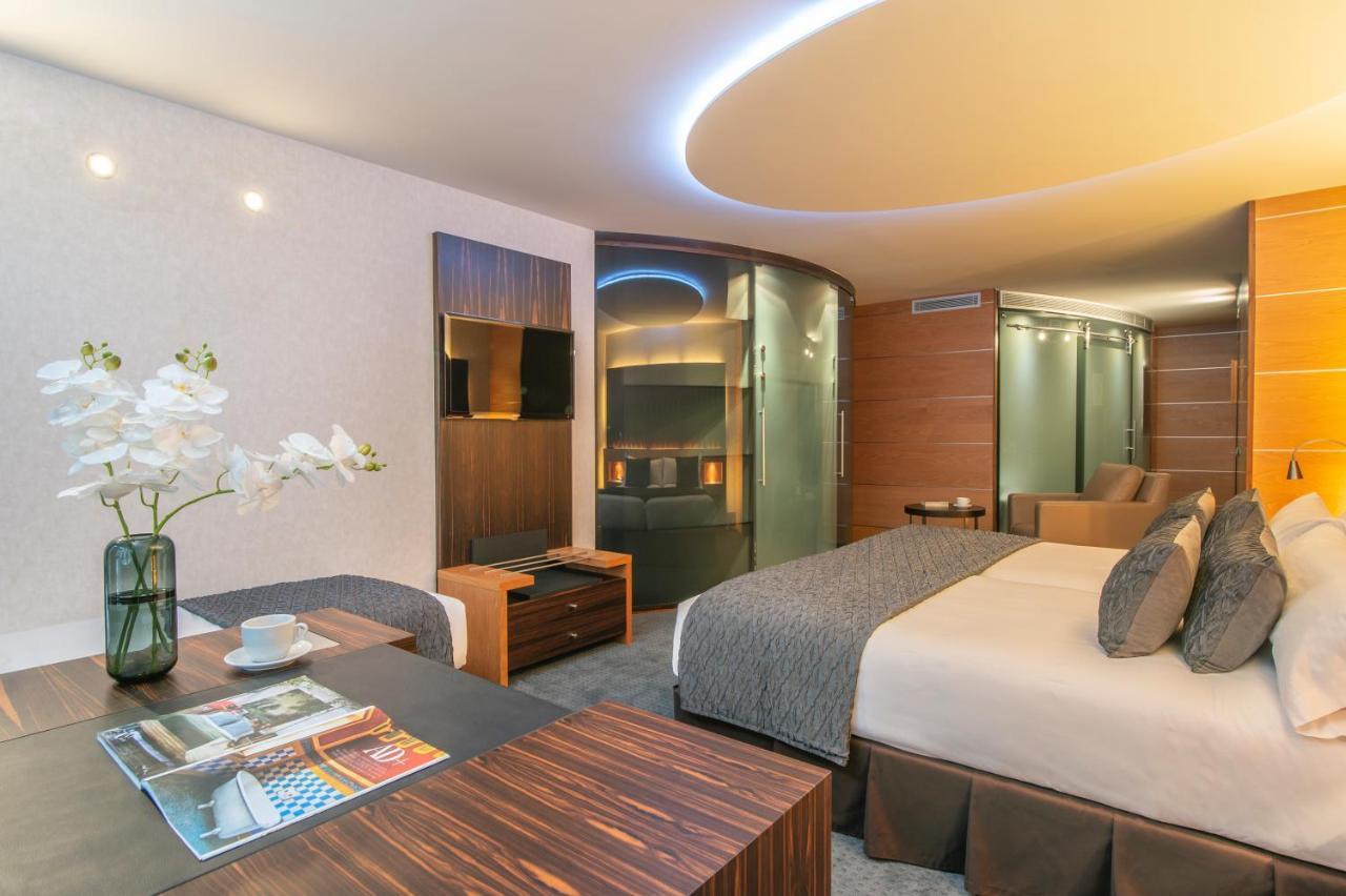 Hotel Starc By Pierre & Vacances Premium Andorra la Vella Bagian luar foto