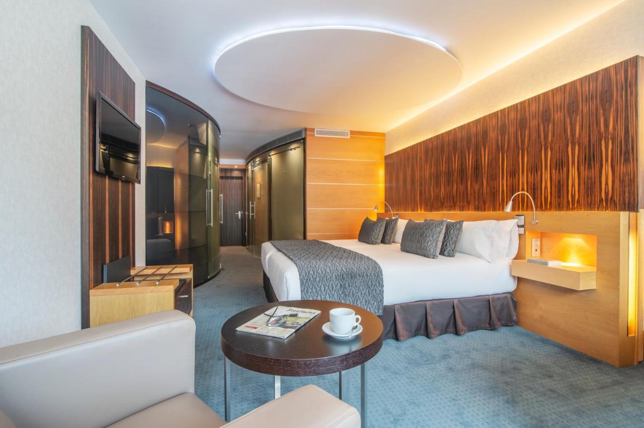 Hotel Starc By Pierre & Vacances Premium Andorra la Vella Bagian luar foto