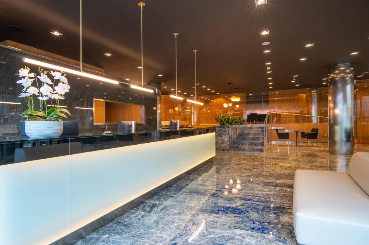 Hotel Starc By Pierre & Vacances Premium Andorra la Vella Bagian luar foto