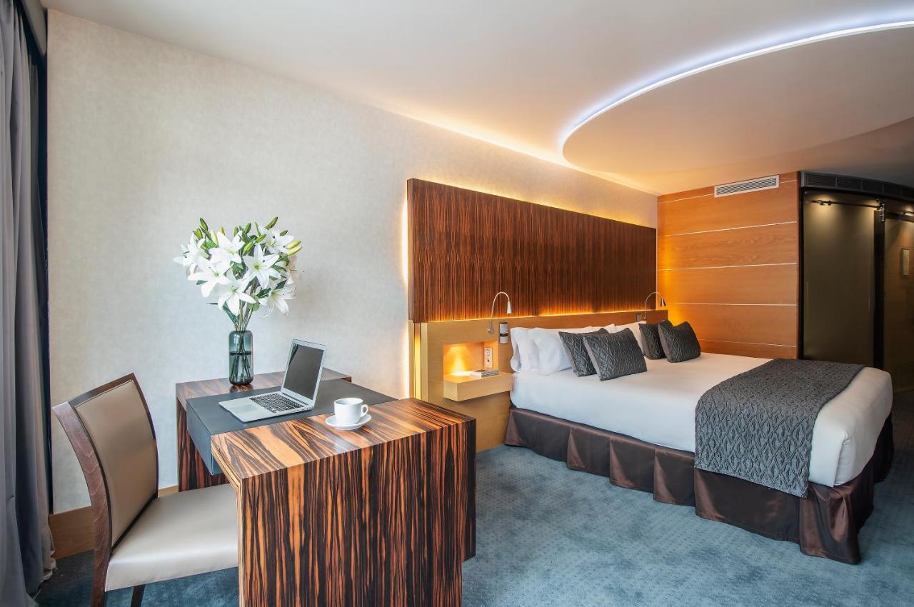 Hotel Starc By Pierre & Vacances Premium Andorra la Vella Bagian luar foto
